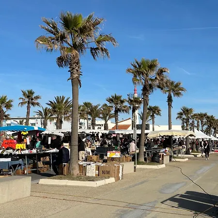 Apartment Climatise En Front De Terrasse Et Parking Privatif
