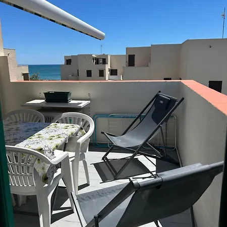 Apartment Climatise En Front De Terrasse Et Parking Privatif Le Barcarès
