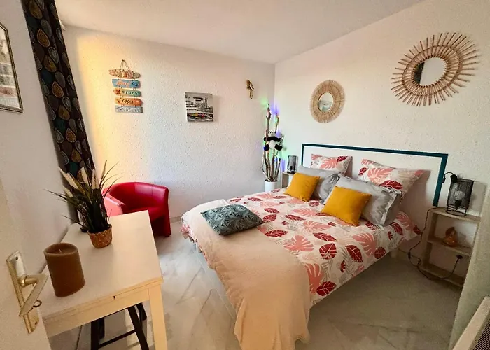Meublé Tourisme Climatisé - Accès Direct - Vue Mer, Montagne - Terrasse - Parking - Appartement *
